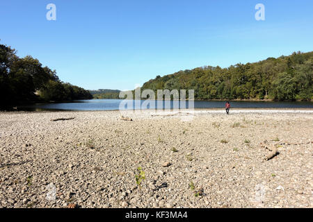 Low water levels, at Delaware river, Delaware Canal State Park, Pennsylvania, United states. Stock Photo