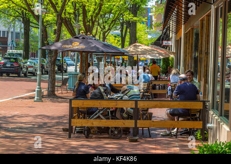 Shirlington Village, Arlington, Virginia.  Outdoor Dining at a Restaurant on Campbell Avenue, Center of the District, on a Spring Day. Stock Photo