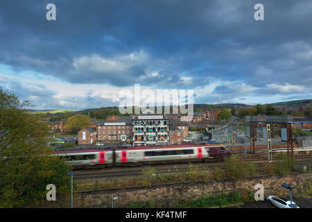 A Cross County Trains Service Arriving at Macclesfield Railway Station Stock Photo