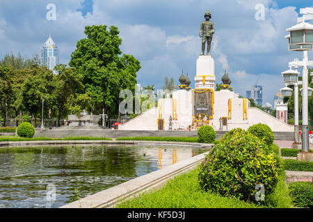 King Rama VI Monument in Lumpini Park, Bangkok, Thailand Stock Photo
