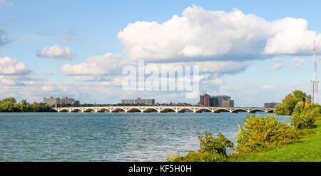 Detroit, MI, USA - 2 October 2016: MacArthur Bridge viewed from Belle Isle. The MacArthur Bridge spans the Detroit River between Detroit, Michigan and Stock Photo