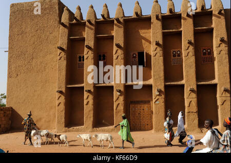 MALI, Bandiagara, Dogon Land , old palace in clay architecture Palais Agubou Tall de Bandiagara / Lehmbauten Stock Photo