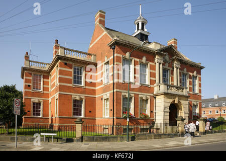 Town Hall and Civic Offices, Cambridge Street / Knoll Street ...