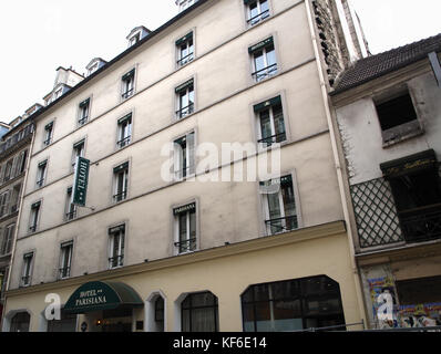 Hotel Parisiana, 21 Rue de Chabrol, 75010 Paris, France Stock Photo