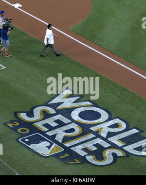 October 25, 2017 - Los Angeles, CALIFORNIA, UNITED STATES OF AMERICA - Former Los Angeles Dodgers  player Fernando Valenzuela prior to the ceremonial first pitch before game two of the 2017 World Series between the Houston Astros and the Los Angeles Dodgers at Dodger Stadium on October 25, 2017 in Los Angeles, California.ARMANDO ARORIZO. (Credit Image: © Armando Arorizo/Prensa Internacional via ZUMA Wire) Stock Photo