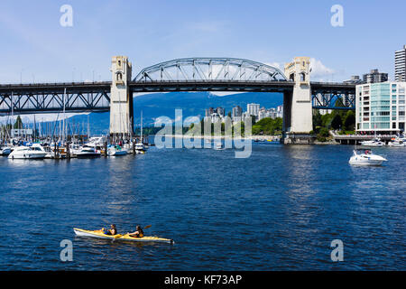 Kayak, Burrard Street Bridge, False Creek, Vancouver, British Columbia, Canada Stock Photo