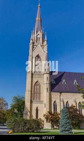 NOTRE DAME, IN/USA - OCTOBER 19, 2017:  Basilica of the Sacred Heart on the campus of Notre Dame University. Stock Photo