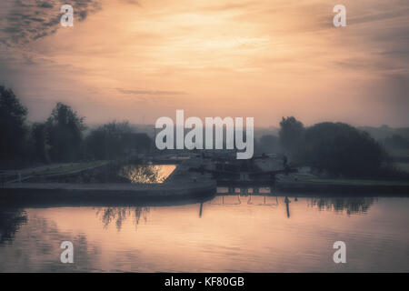 Autumn on the Grand Union Canal in Knowle, Uk at sunrise Stock Photo