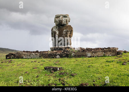 EASTER ISLAND, CHILE, Isla de Pascua, Rapa Nui, the Ahu-Ature Moai statues on the Anakena white coral beach in Rapa Nui National Park Stock Photo