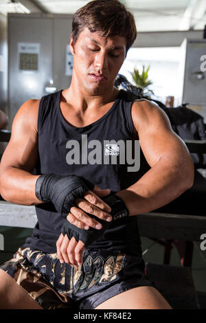 USA, Oahu, Hawaii, portrait of MMA Mixed Martial Arts Ultimate fighter Lowen Tynanes at his training gym in Honolulu Stock Photo