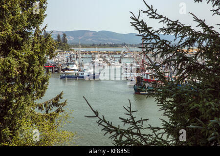 USA, Washington State, Ilwaco, the Port of Ilwaco located on the Southwest coast of Washington just inside the Columbia River bar, Jessie's Ilwaco Fis Stock Photo