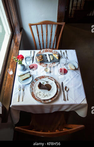 USA, Oregon, Willamette Valley, the Joel Palmer House Restaurant, Dayton, Heidi's Mushroom Tart and Foie Gras Two Ways Stock Photo