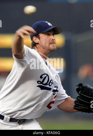 Los Angeles Dodgers pitcher Derek Lowe throws against the Philadelphia Phillies in the first inning in Los Angeles on Wednesday, Aug. 10, 2005.  Photo by Francis Specker Stock Photo