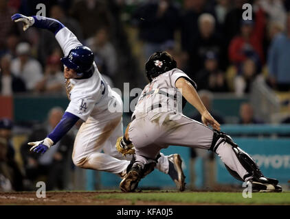 Houston Astros catcher Brad Ausmus returns to the dugout to go to bat  against the Washington Nationals at Osceola County Stadium in Kissimmee,  Florida, on March 7, 2007. (UPI Photo/Ed Wolfstein Stock