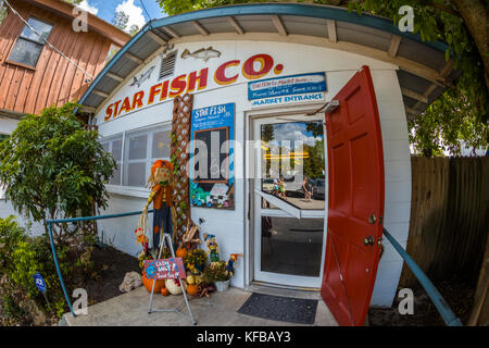 Star Fish Co Seafood Market and Dockside Restaurant in the historic Florida fishing village of Cortez in the United States Stock Photo