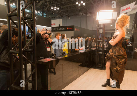 New York, United States. 26th Oct, 2017. New York, NY - October 26, 2017: Atmosphere at during New York PhotoPlus Expo 2017 at Jacob Javits Center Credit: lev radin/Alamy Live News Stock Photo