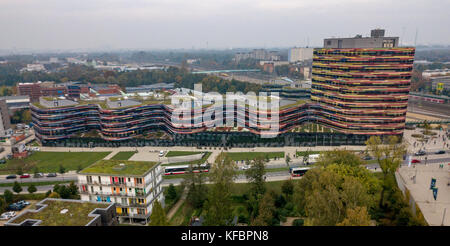 Hamburg, Germany. 25th Oct, 2017. View of the building of the city development and environment authority in the district of Wilhelmsburg in Hamburg, Germany, 25 October 2017. Grave construction faults were detected in the building that was finished in 2013. (Photographed with a drone). Credit: Axel Heimken/dpa/Alamy Live News Stock Photo