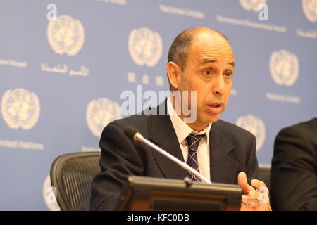 UN, New York, USA. 27th Oct, 2017.  Tomas Ojea Quintana, UN Special Rapporteur on North Korea, told press about human rights violations including through sanctions. Photo: Matthew Russell Lee / Inner City Press/Alamy Live News Stock Photo