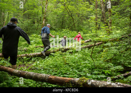 USA, Oregon, Santiam River, Brown Cannon, a group of dads and sons heading out to go fishing on the Santiam River Stock Photo