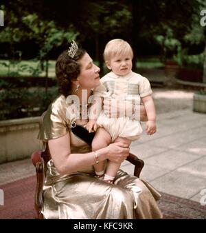 Princess Eugenie of Greece (1910-1989)  and her son Prince Charles-Alexander of Tour and Taxis  1953  Taponier Photo Photo12.com - Coll. Taponier Stock Photo