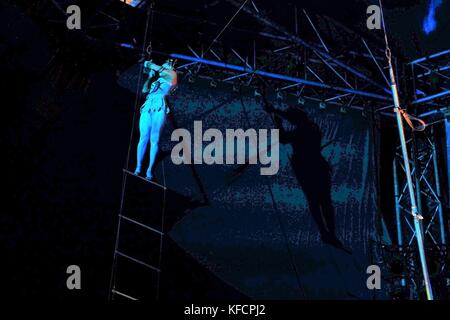 circus performers tight rope walker Stock Photo