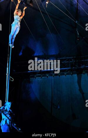 circus performers tight rope walker Stock Photo