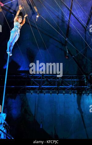 circus performers tight rope walker Stock Photo