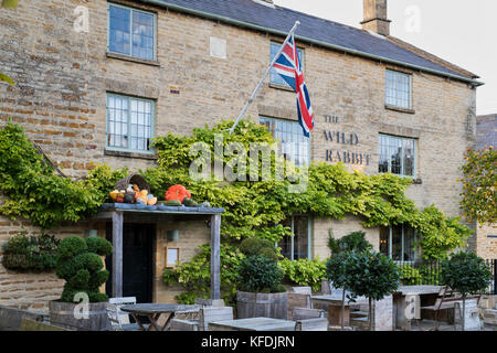 Wild Rabbit Pub The wild rabbit pub in Kingham in autumn. Cotswolds, Oxfordshire ...