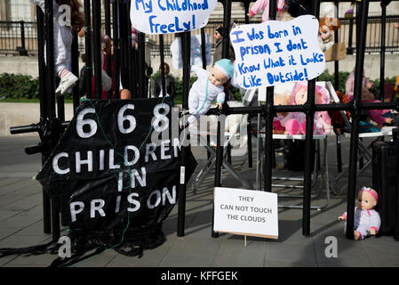 London, UK. 28th Oct, 2017. Banner of advertising of #66BABIES a Protest movement against the 668 babies who are currently locked up in Turkey jail with or without their parents  . The demonstrators denounce the horrible living conditions and the ridiculous reasons sometimes that why some womens are  put in jail,  Trafalgar Square,London. 28/10/2017 Credit: Alexandra Salou/Alamy Live News Stock Photo