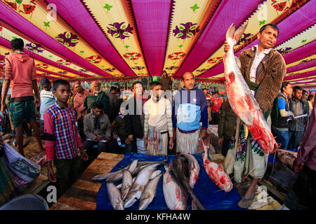 A fish stall at Poradaha Mela near Garidaha River in Gabtali upazila of Bogra district in Bangladesh. The main attractions of this 150-year-old tradit Stock Photo