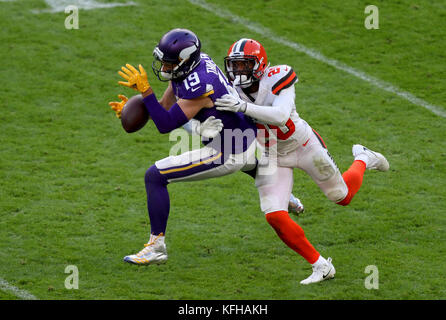 Minnesota Vikings' Stefon Diggs in action during the International Series  NFL match at Twickenham, London Stock Photo - Alamy