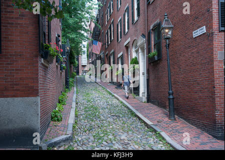 Acorn Street in Beacon Hill, which is a historic residential area in Boston, Massachusetts Stock Photo