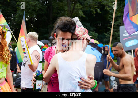 Er sucht ihn gay berlin