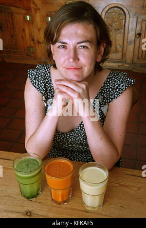 Laura Donnelly trying various juice drinks at the Middle Piccadilly Spa Retreat & Wellness Centre, Sherborne, Dorset, UK Stock Photo