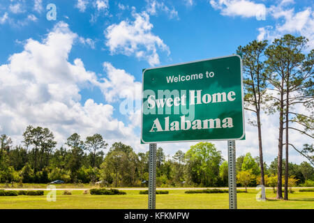 Welcome to Sweet Home Alabama Road Sign along Interstate 10 in Robertsdale, Alabama USA, near the State Border with Florida Stock Photo