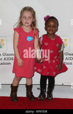 Culver City, California, USA. 29th Oct, 2017. Guests, at The Elizabeth Glaser Pediatric AIDS Foundation's 28th Annual 'A Time For Heroes' Family Festival At Smashbox Studios in Culver City, California on October 29, 2017. Credit: MediaPunch Inc/Alamy Live News Stock Photo