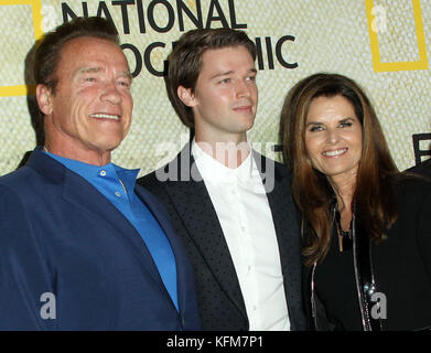 Los Angeles, CA, USA. 30th Oct, 2016. 30 October 2017 - Los Angeles, California - Arnold Schwarzenegger, Patrick Schwarzenegger and Maria Shriver. National Geographic's 'The Long Road Home'' Premiere held at Royce Hall in UCLA in Los Angeles. Photo Credit: AdMedia Credit: AdMedia/ZUMA Wire/Alamy Live News Stock Photo