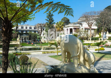 Garden of Dreams, Gallery building and pond, Kaiser Mahal Palace, Thamel district, Kathmandu, Nepal Stock Photo