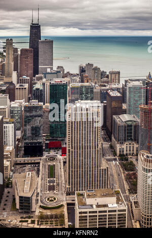 Looking north at the Chicago skyline from the Aon Tower Stock Photo