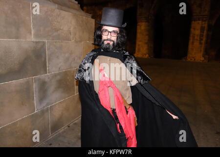 Barcelona, Spain. 31st Oct, 2017. A man wearing a top hat and cloak, Halloween costume. Joe O'Brien/Alamy Live News Stock Photo
