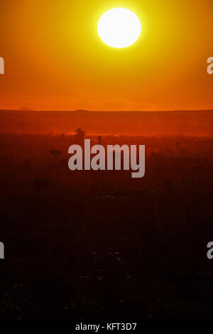 Sun and sunspots seen at sunset over the city of Hermosillo Sonora, one of the hottest in Mexico.  Photo:Luis Gutierrez/NortePhoto.com Stock Photo