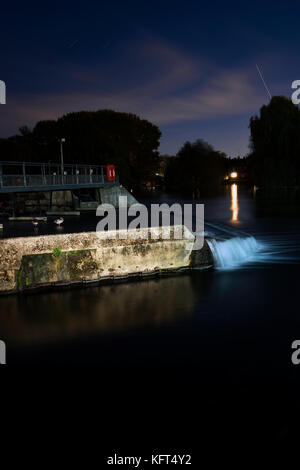 Pangbourne Weir, River Thames Stock Photo