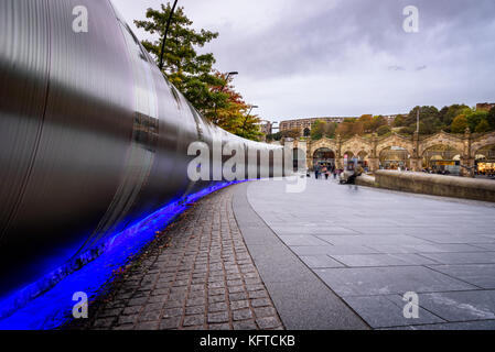 Water feature wall in front of train station in Sheffield, UK Stock Photo