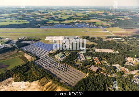 Airport Niederrhein, Ryan-Airport, Weeze Airport, Dusseldorf Airport (Weeze), Apron with Ryan-Ferienfliegern, Ryan Airplanes, Parking, Handling Termin Stock Photo