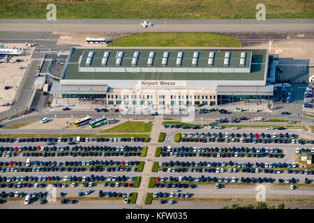 Airport Niederrhein, Ryan-Airport, Weeze Airport, Dusseldorf Airport (Weeze), Apron with Ryan-Ferienfliegern, Ryan Airplanes, Parking, Handling Termin Stock Photo