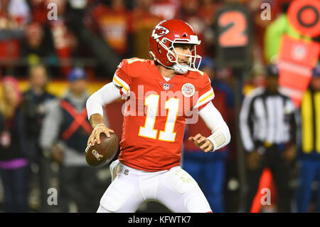 Kansas City Chiefs running back Kareem Hunt (27) during the second half of  their NFL football game in Kansas City, Mo., Monday, October 2, 2017. (AP  Photo/Reed Hoffmann Stock Photo - Alamy