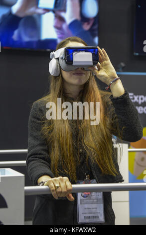 Paris, Ile de France, France. 1st Nov, 2017. A lady seen testing out a new game at the games fair.The 2017 Paris Games Week is open to public from 1st November to 5th of November. The Games Week is a trade fair of video games held annually in Paris. Credit: Thierry Le Fouille/SOPA/ZUMA Wire/Alamy Live News Stock Photo