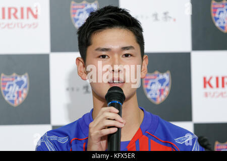 Tokyo, Japan. 1st Nov, 2017. Soccer player Rei Hirakawa (17) speaks during a news conference at FC Tokyo Club House on November 1, 2017, Tokyo, Japan. FC Tokyo club announced that star teen players Hirakawa and Kubo will be moved to J-League first division. Credit: Rodrigo Reyes Marin/AFLO/Alamy Live News Stock Photo