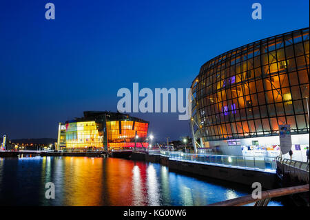 SEOUL, SOUTH KOREA - JUN 15, 2017: Some Sevit, Islands Sevit, or Floating Islands are artificial islands in twilight at the Han River. Seoul, Korea Stock Photo