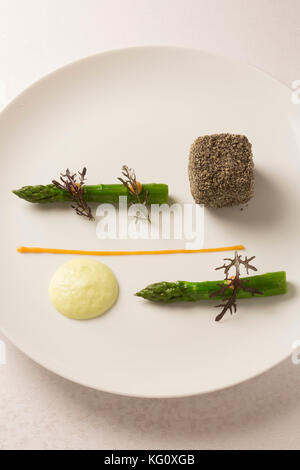 The restaurant 'Sue Mesure' at the Mandarin Oriental in Paris. Cook: Thierry Marx Stock Photo